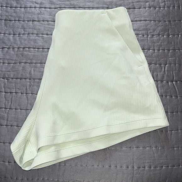 Lululemon Ribbed Softstreme High-Rise Short - Picture 7 of 11
